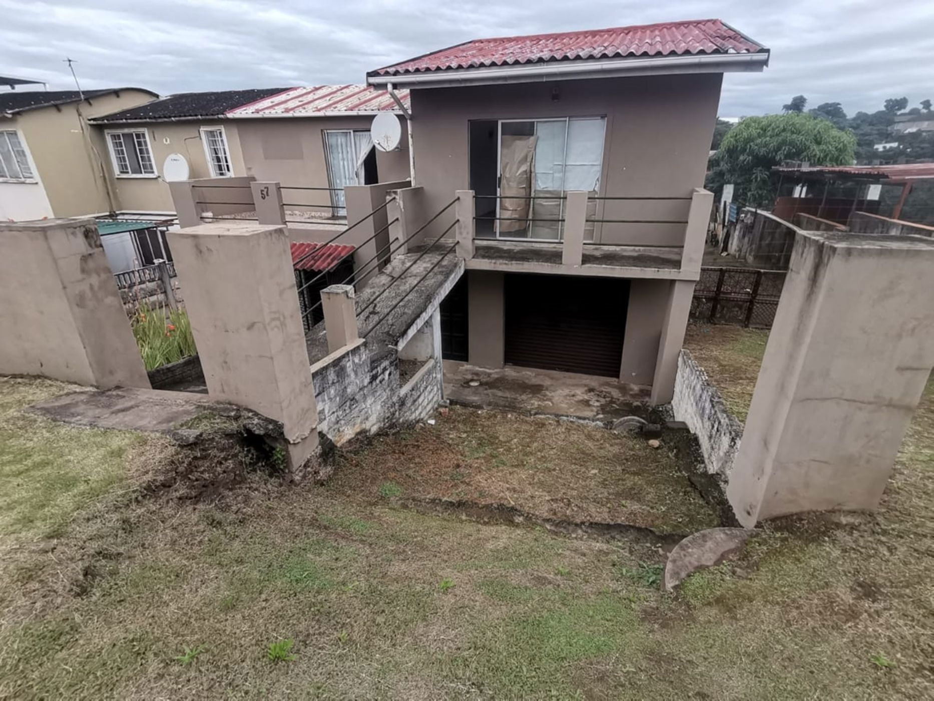 House for sale in Phoenix, KwaZulu-Natal - 1DA1699337