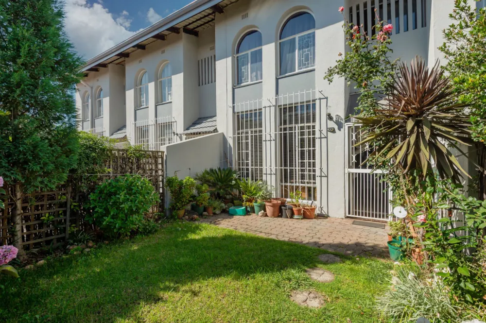 Townhouse sold in Eastleigh - BED1699585 Townhouse sold in Eastleigh - BED1699585