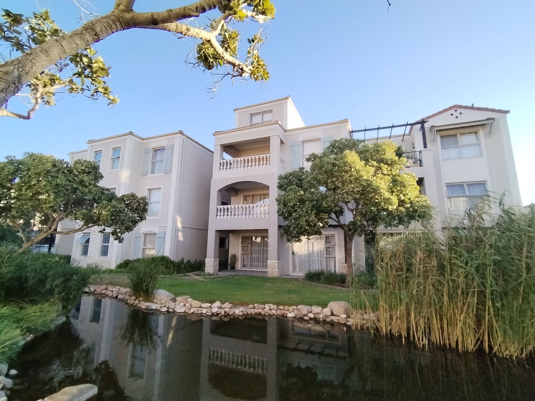 Apartment sold in Century City - 1TV1699550