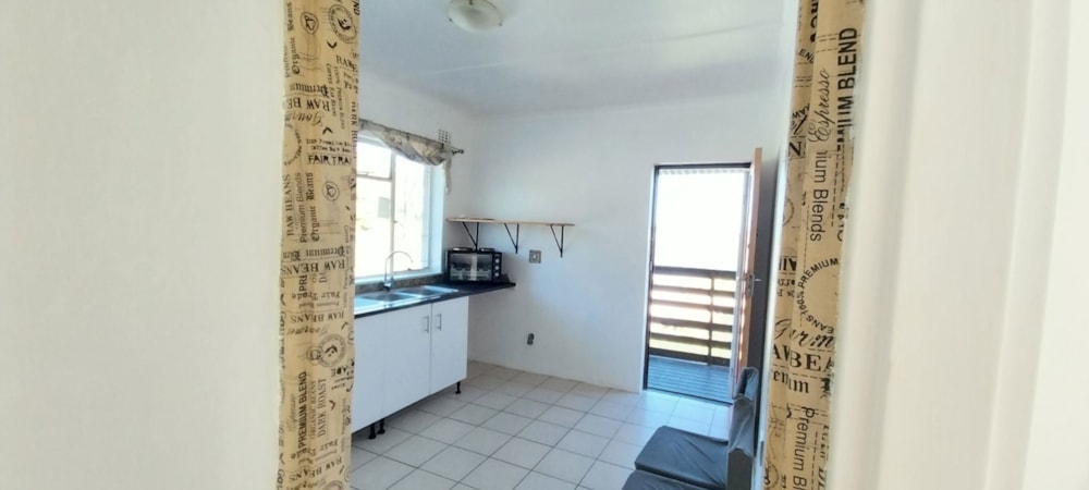 Apartment let in Sun Valley, Fish Hoek - FHL1699549 Apartment let in Sun Valley, Fish Hoek - FHL1699549