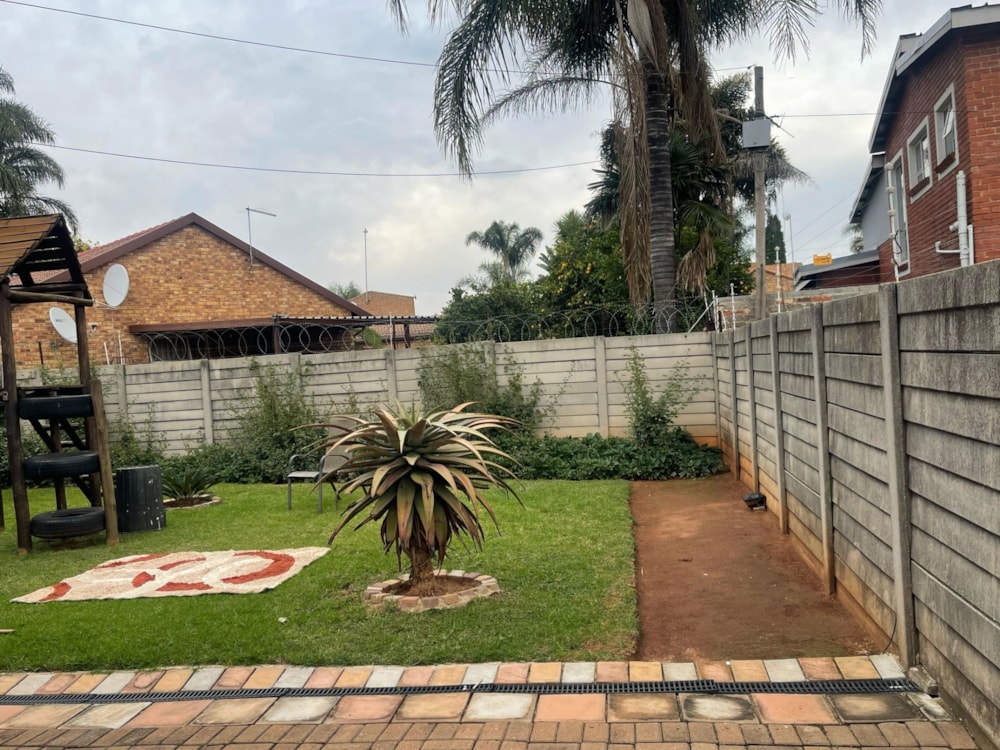 Double-storey house let in Glen Marais - ENL1699632 Double-storey house let in Glen Marais - ENL1699632