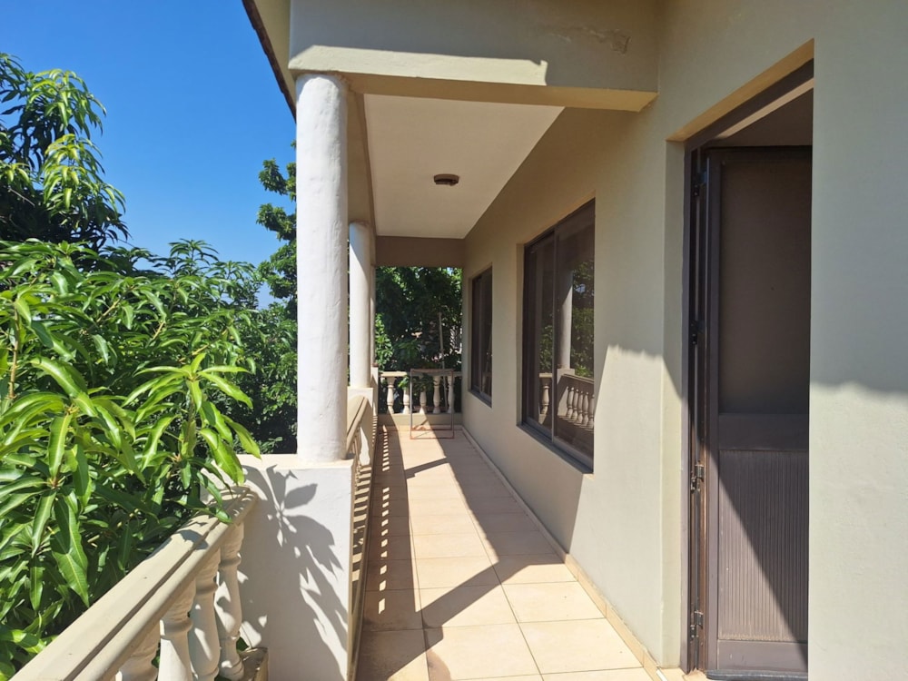 Security complex home to rent in Matola, Mozambique - 3MQ1702762 Security complex home to rent in Matola, Mozambique - 3MQ1702762