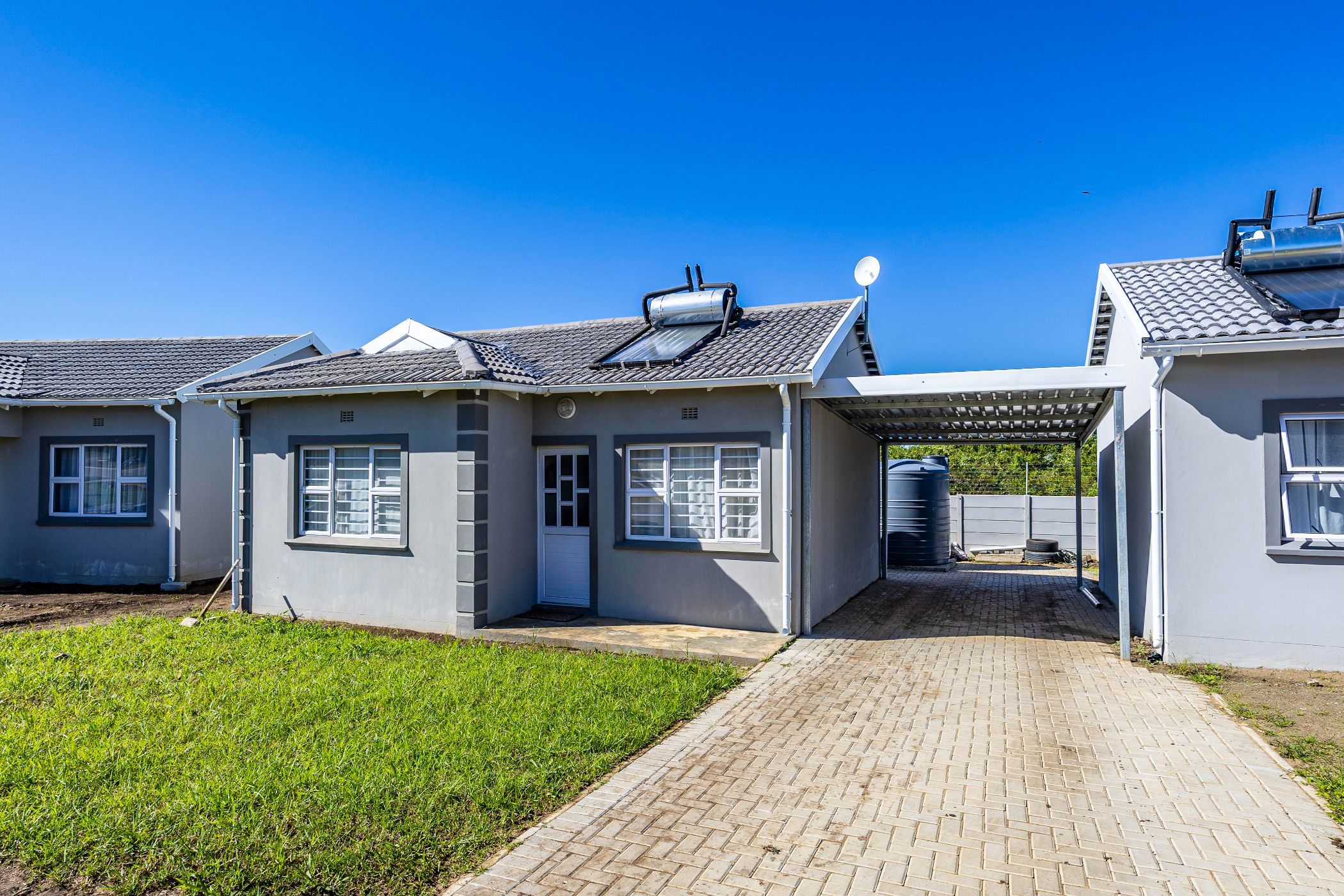 Townhouse for sale in Gonubie - 1EZ1699651