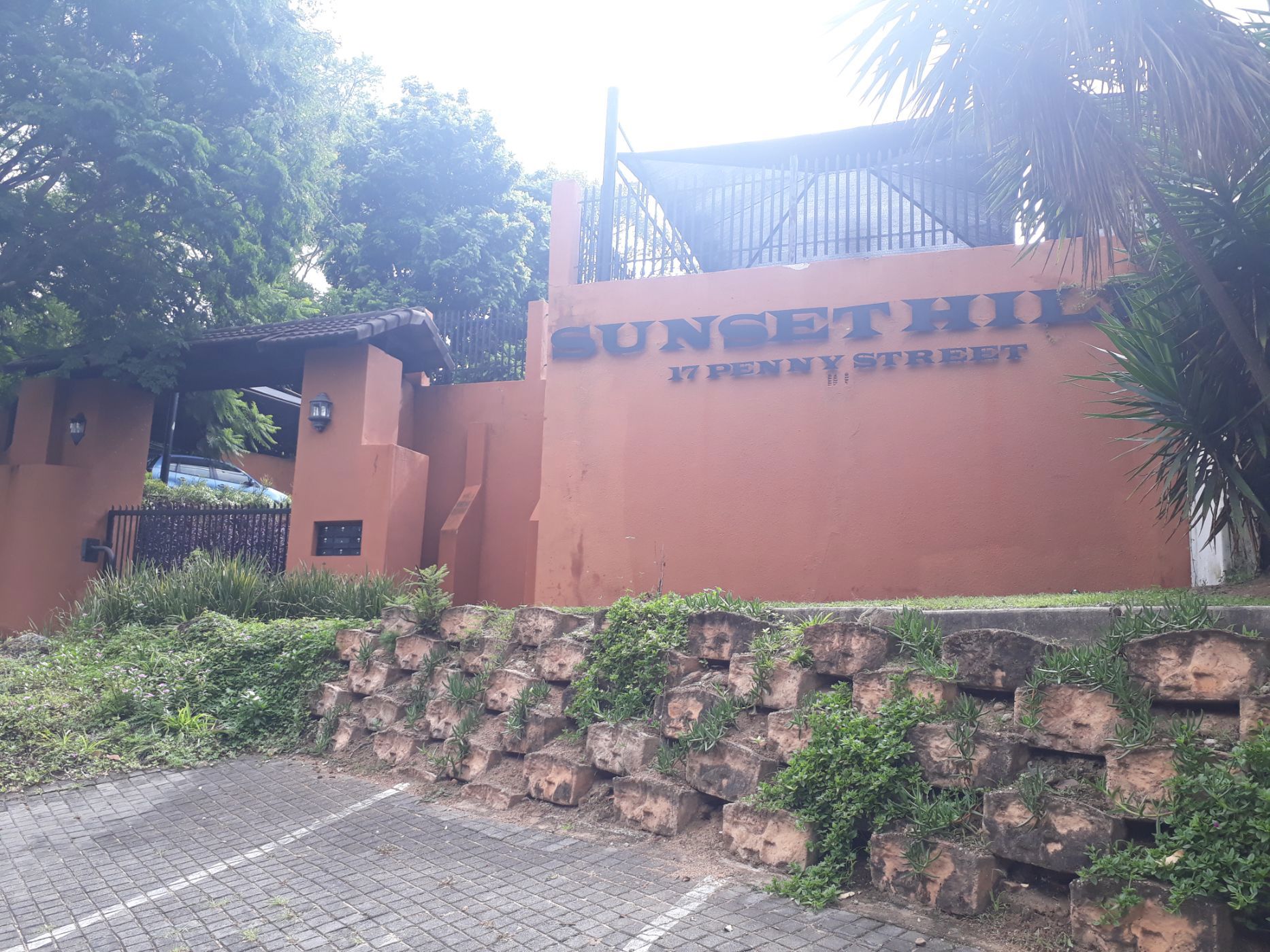 Apartment let in Mbombela Central (Nelspruit Central) - 1NS1699684