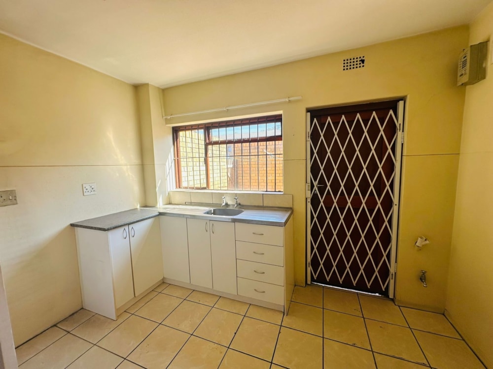 Townhouse let in Bellville, Cape Town - NSL1699722 Townhouse let in Bellville, Cape Town - NSL1699722