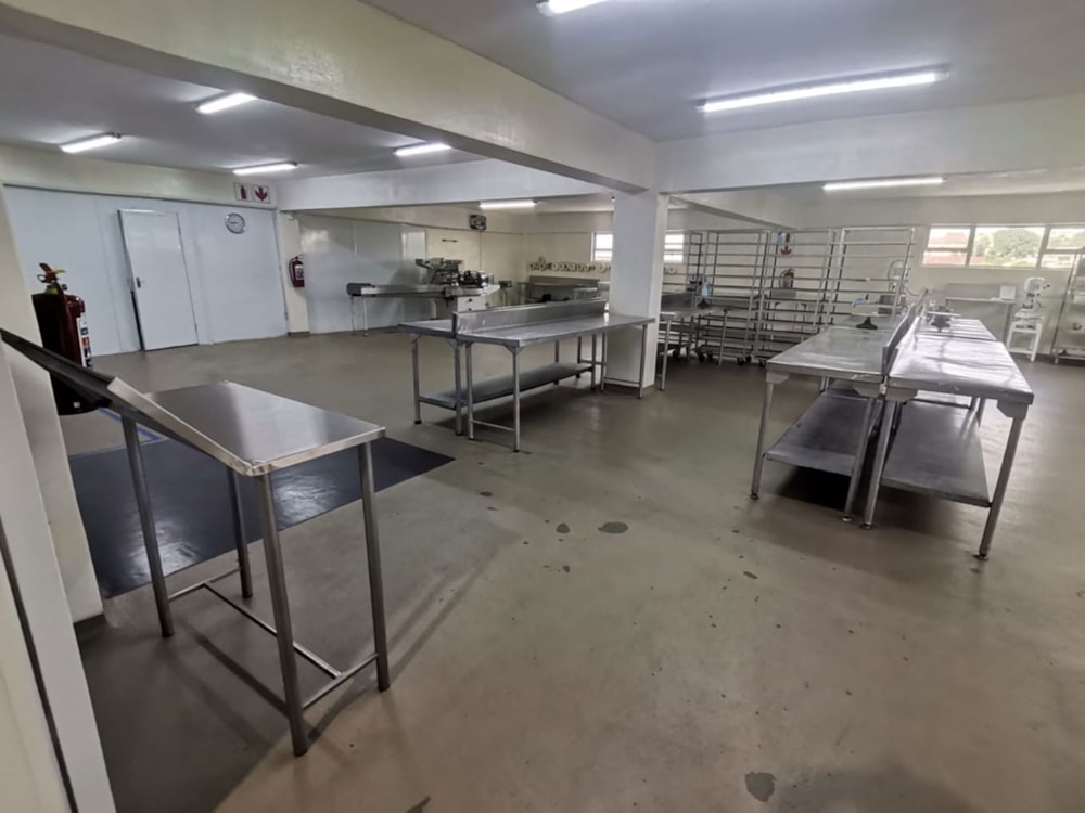 Commercial Building to rent in Verulam - 1DA1699751