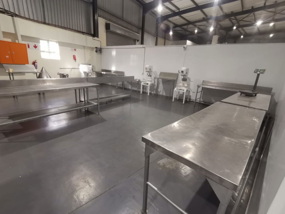 Commercial Building to rent in Verulam - 1DA1699751 Commercial Building to rent in Verulam - 1DA1699751