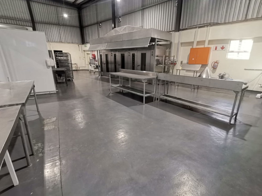 Commercial Building to rent in Verulam - 1DA1699751 Commercial Building to rent in Verulam - 1DA1699751