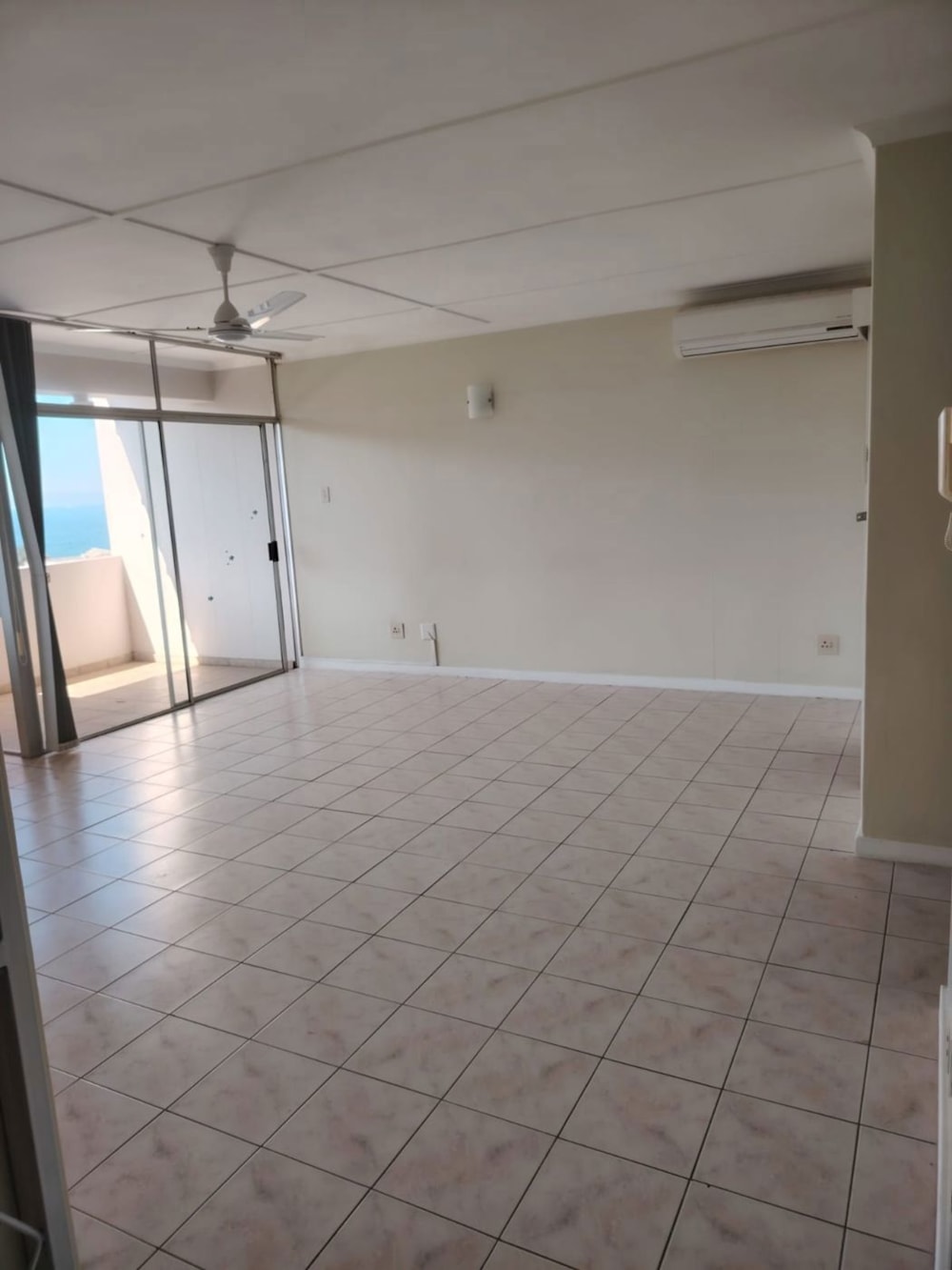 Apartment to rent in uMhlanga Rocks - 1ND1699866