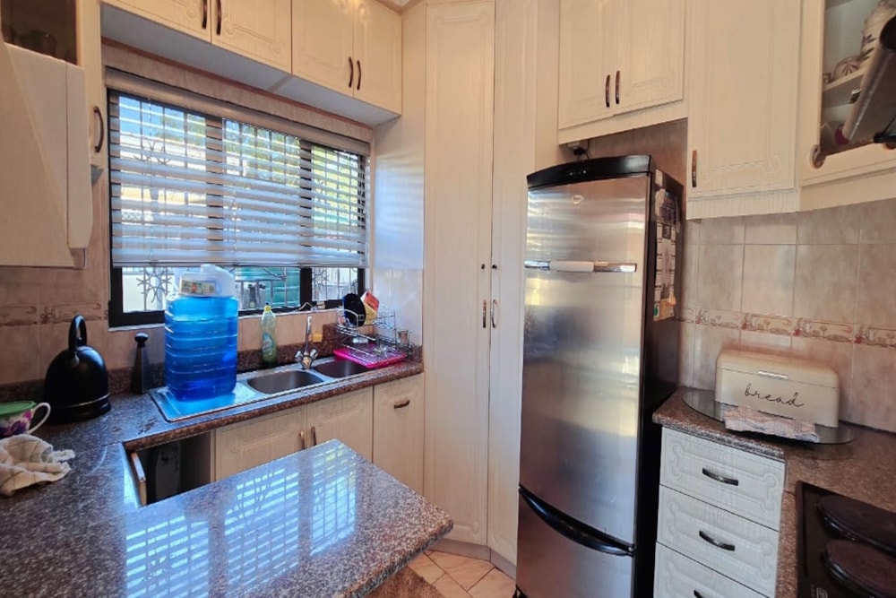 House for sale in Chatsworth, KwaZulu-Natal - 1WB1700749 House for sale in Chatsworth, KwaZulu-Natal - 1WB1700749