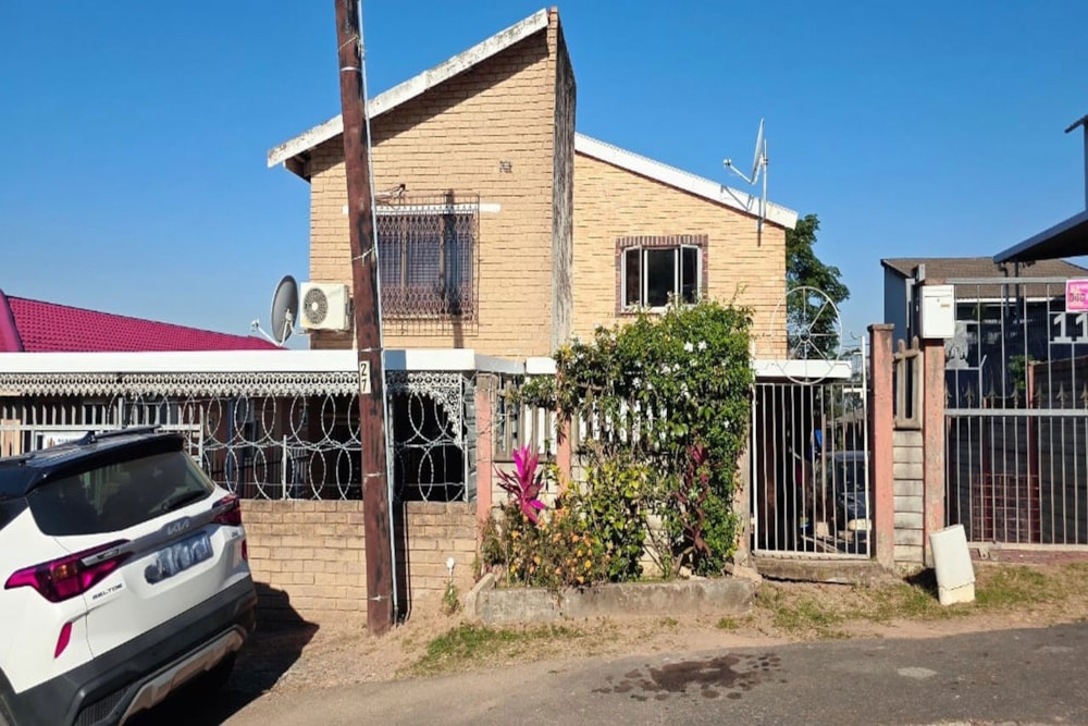 House for sale in Chatsworth, KwaZulu-Natal - 1WB1700749 House for sale in Chatsworth, KwaZulu-Natal - 1WB1700749