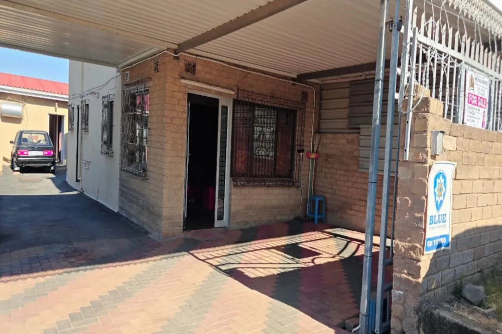 House for sale in Chatsworth, KwaZulu-Natal - 1WB1700749 House for sale in Chatsworth, KwaZulu-Natal - 1WB1700749