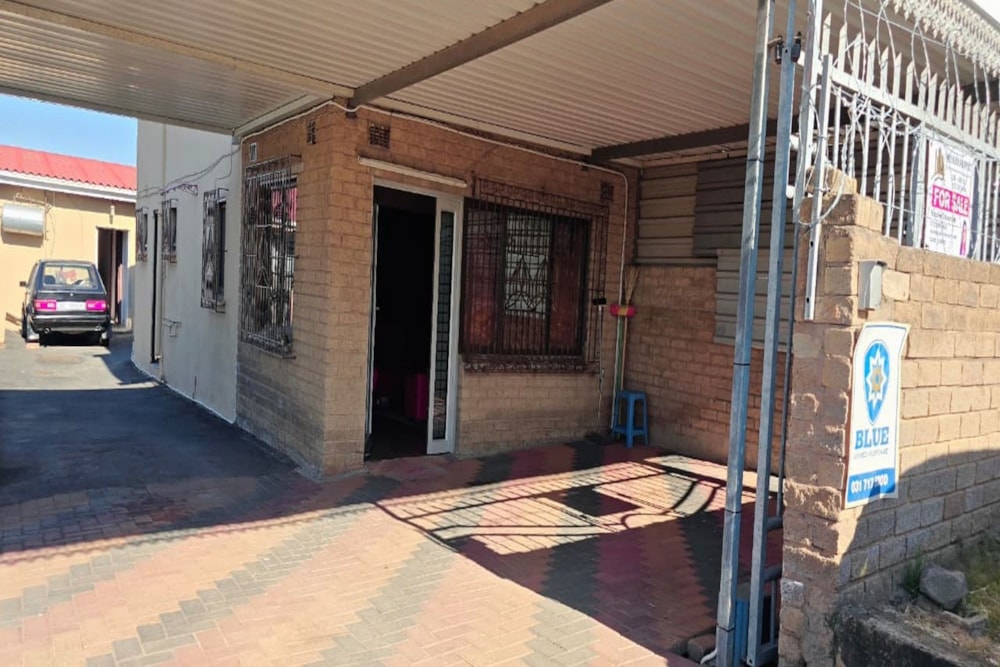 House for sale in Chatsworth, KwaZulu-Natal - 1WB1700749 House for sale in Chatsworth, KwaZulu-Natal - 1WB1700749
