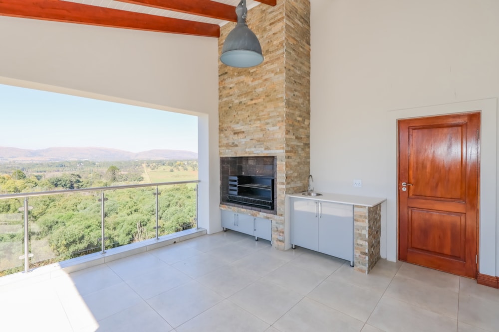 Security estate home for sale in Magalies Golf Estate - 1HR1700071