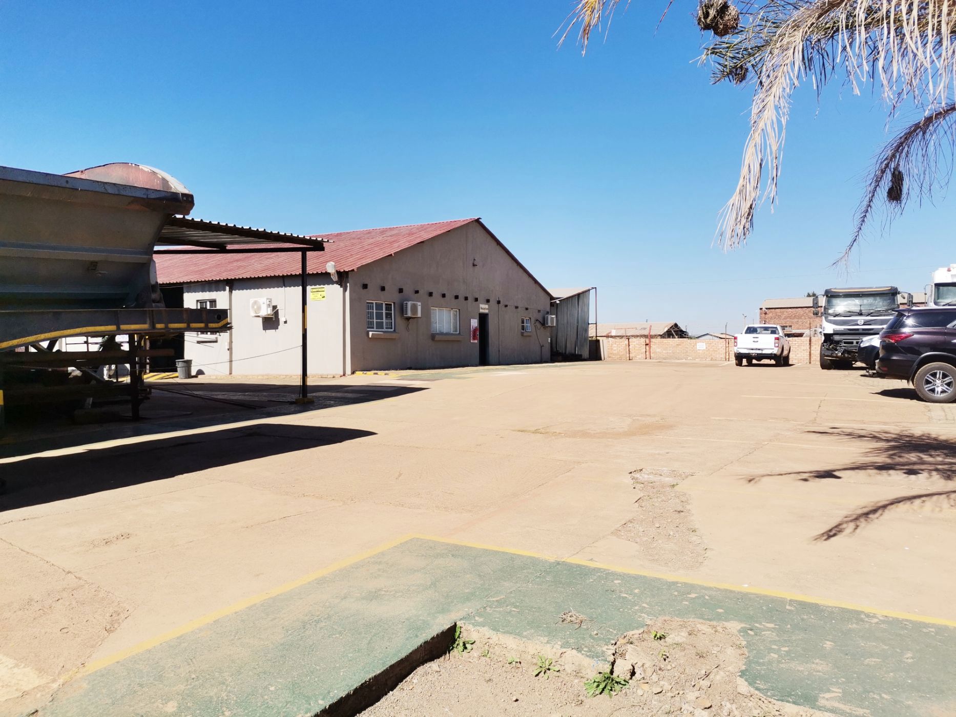 Commercial industrial property for sale in Lydenburg (Mashishing) - 1LY1700576