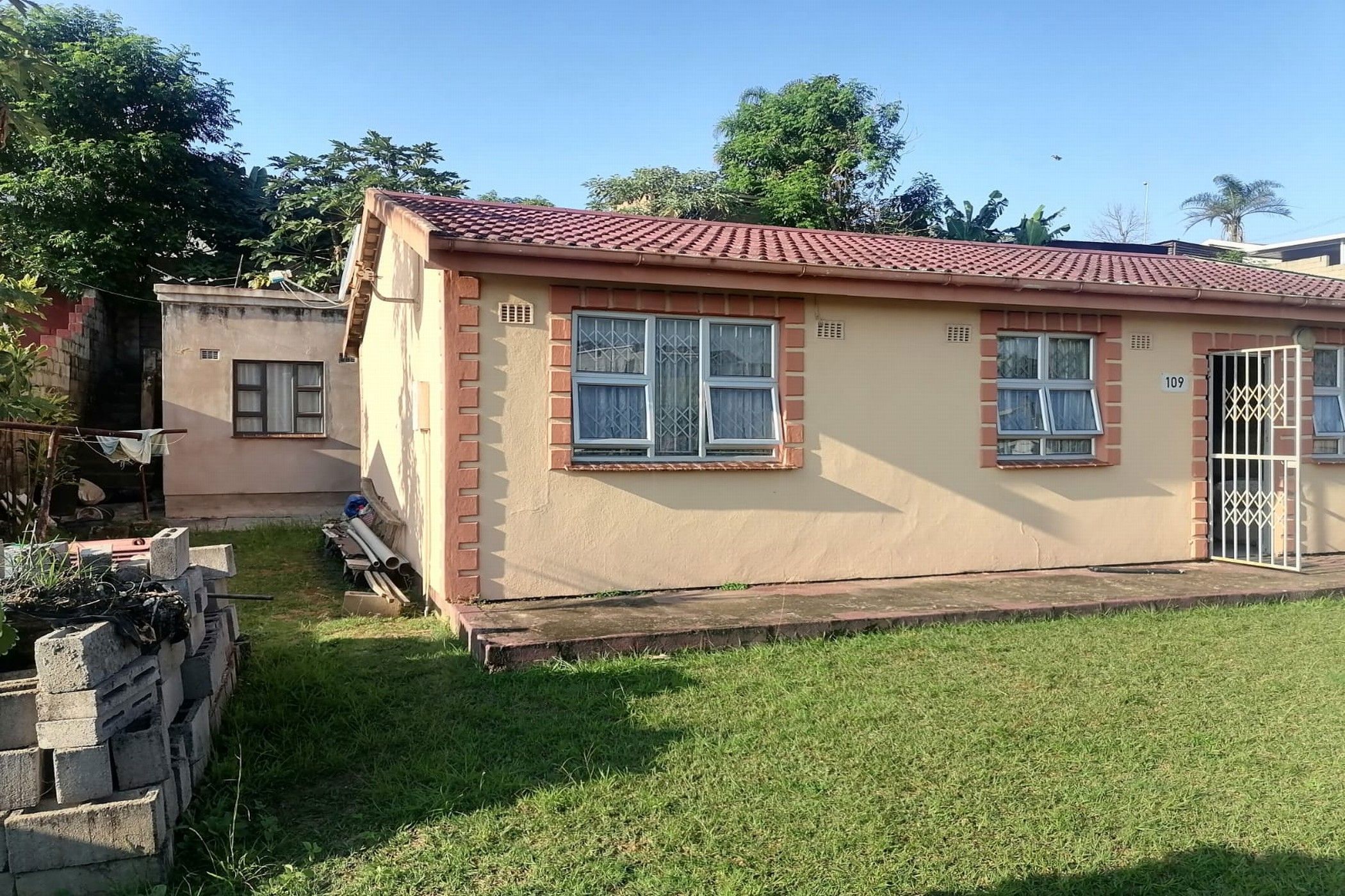 House for sale in Umlazi - 1WB1700190