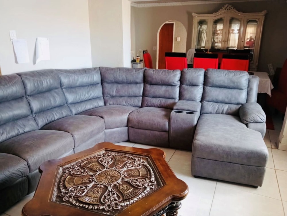 House for sale in King Williams Town (Qonce) - 1MH1700189 House for sale in King Williams Town (Qonce) - 1MH1700189