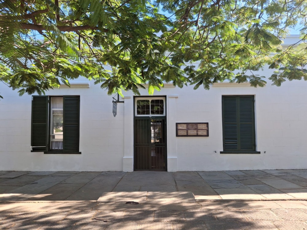 Commercial office for sale in Graaff-Reinet - 1KK1700305
