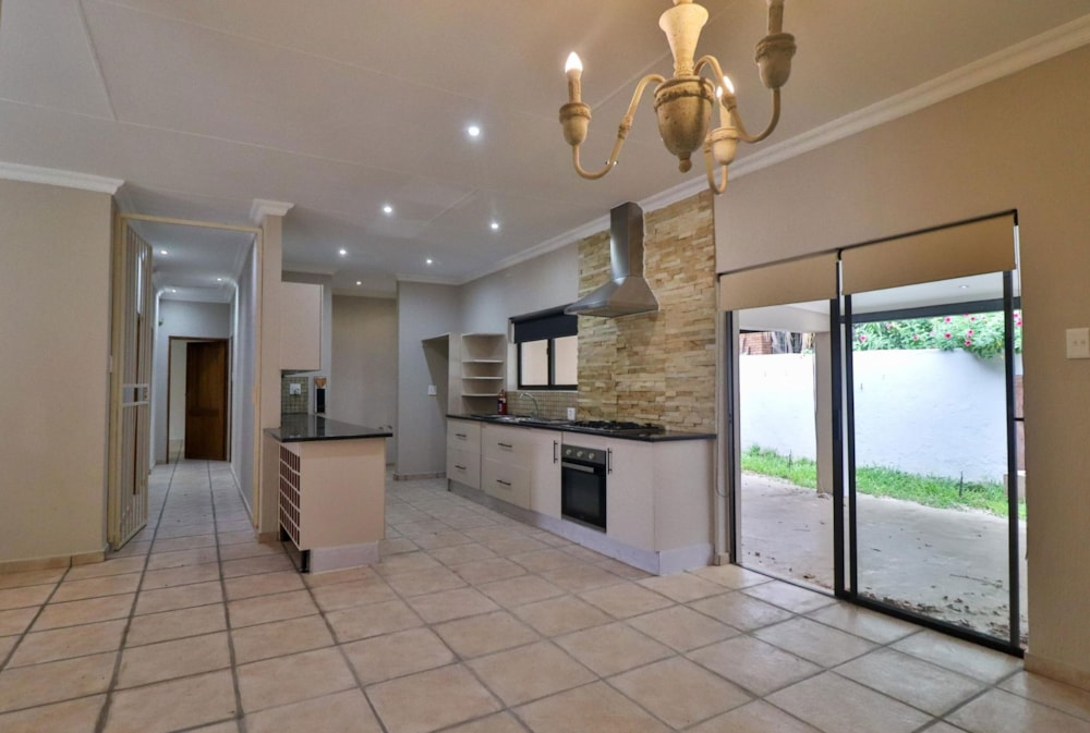 House for sale in Komatipoort - 1NK1700483 House for sale in Komatipoort - 1NK1700483