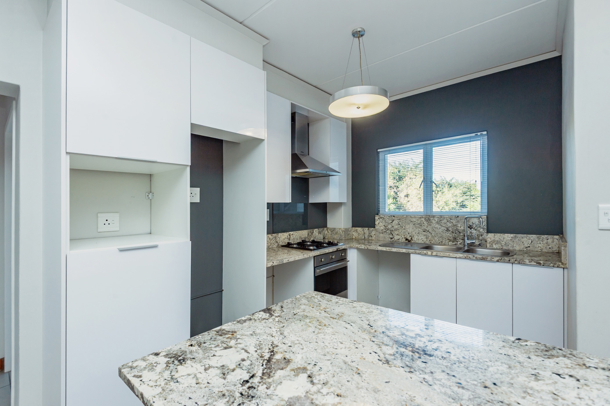 Apartment for sale in Bryanston - HP1700366