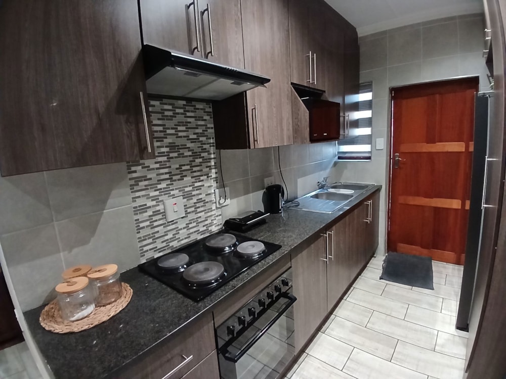 Security complex home for sale in Reyno Ridge - 1WD1700368