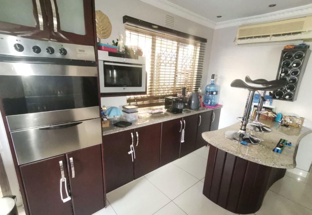 House for sale in Phoenix, KwaZulu-Natal - 1DA1700414 House for sale in Phoenix, KwaZulu-Natal - 1DA1700414