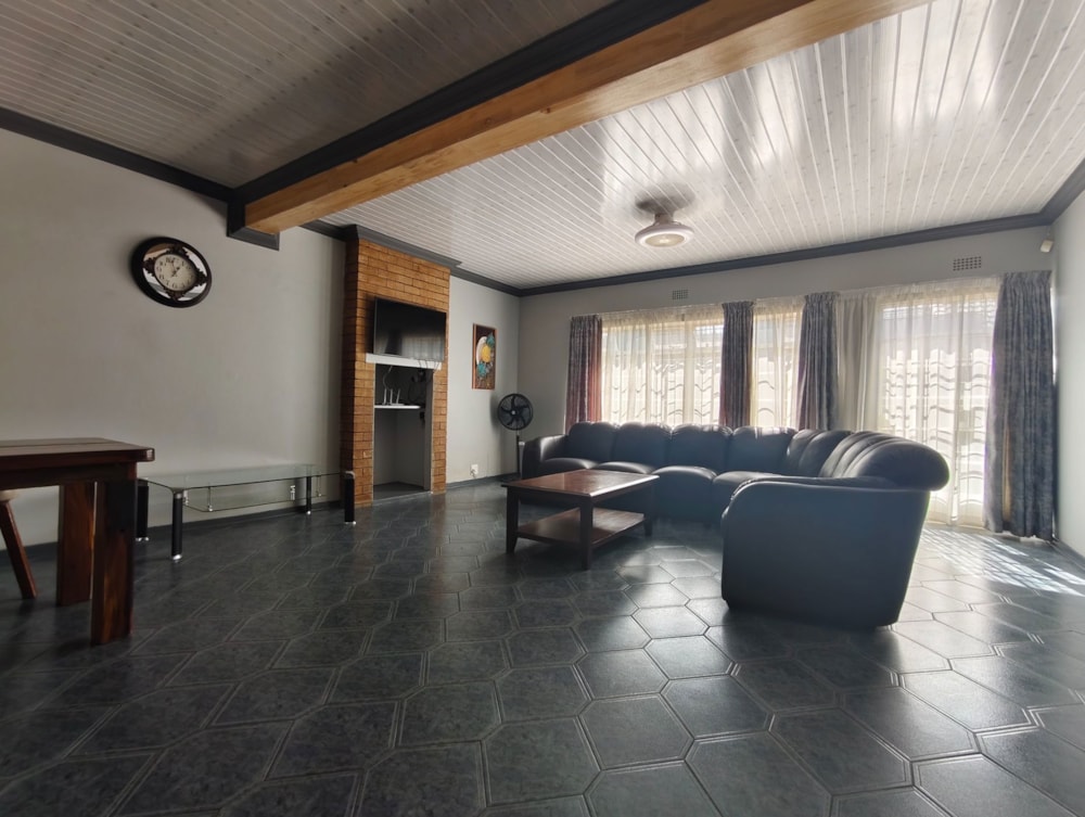 House for sale in Vanderbijlpark SE 2 - 1VT1700445 House for sale in Vanderbijlpark SE 2 - 1VT1700445