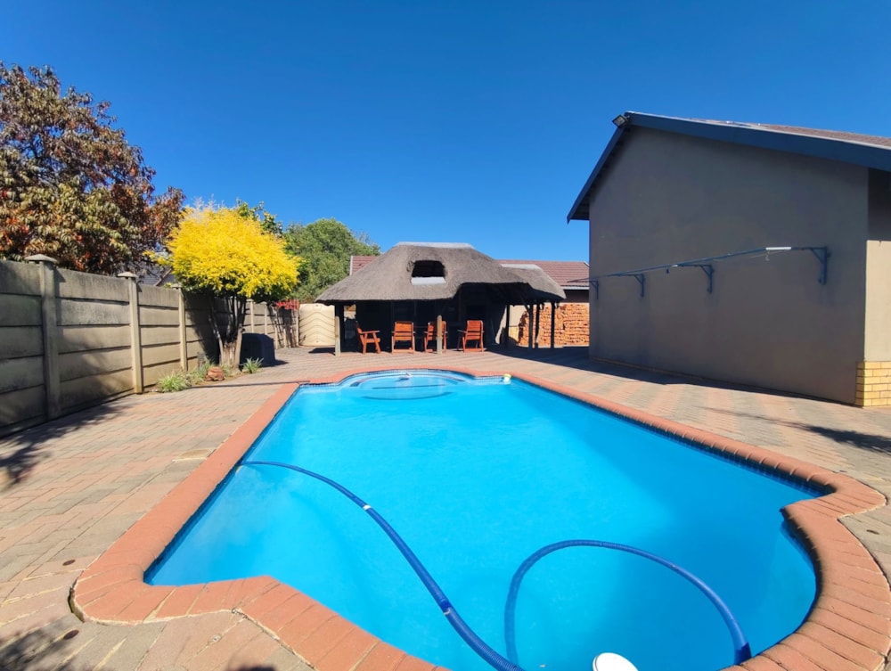 House for sale in Vanderbijlpark SE 2 - 1VT1700445 House for sale in Vanderbijlpark SE 2 - 1VT1700445