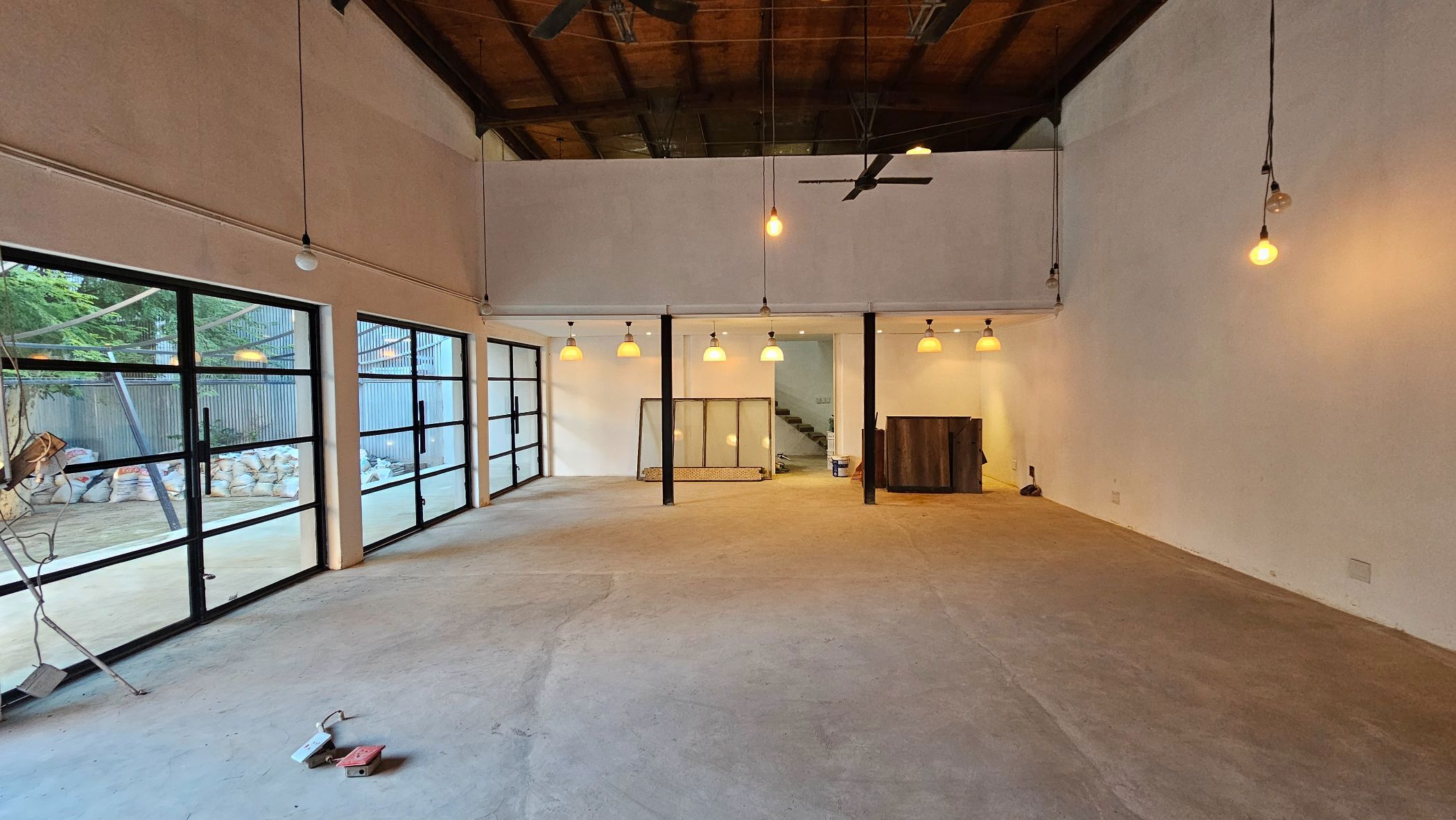 Commercial Building to rent in Essenwood - 1DA1700581