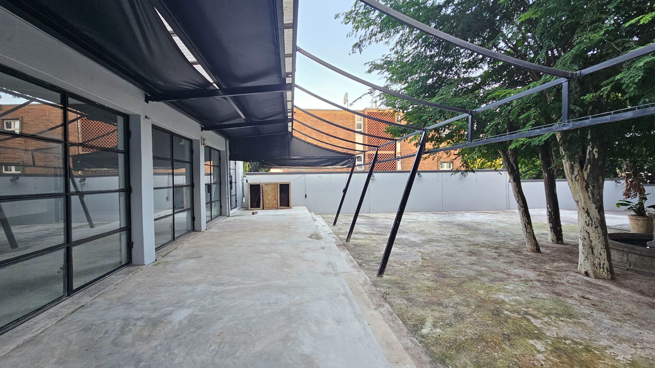 Commercial Building to rent in Essenwood - 1DA1700581