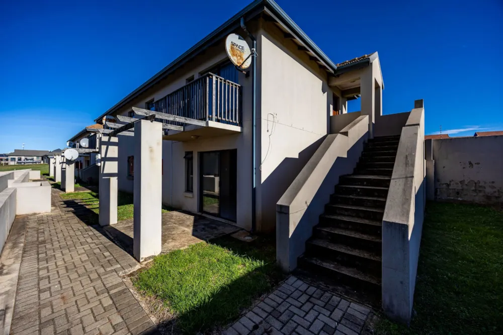 Apartment for sale in Kidds Beach - 1EZ1700648