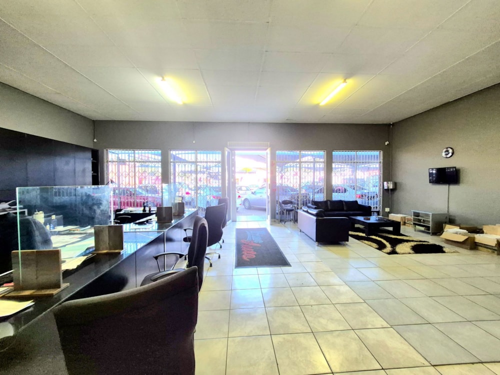Commercial Building for sale in Rustenburg North - 1RU1700670