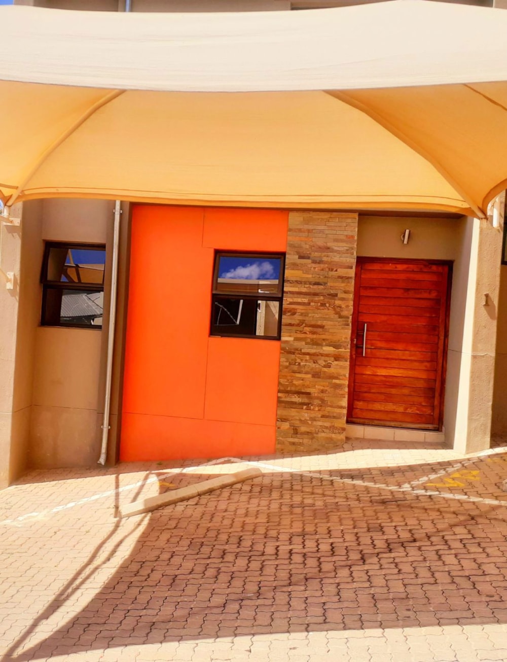 Apartment for sale in Kleine Kuppe, Namibia - 3NM1701742