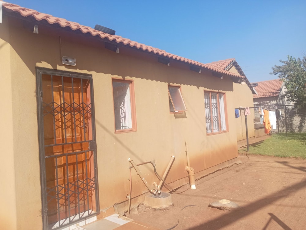 House for sale in Golden Gardens, Sebokeng - 1VT1700743 House for sale in Golden Gardens, Sebokeng - 1VT1700743
