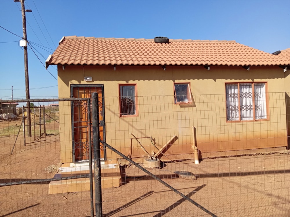 House for sale in Golden Gardens, Sebokeng - 1VT1700743 House for sale in Golden Gardens, Sebokeng - 1VT1700743