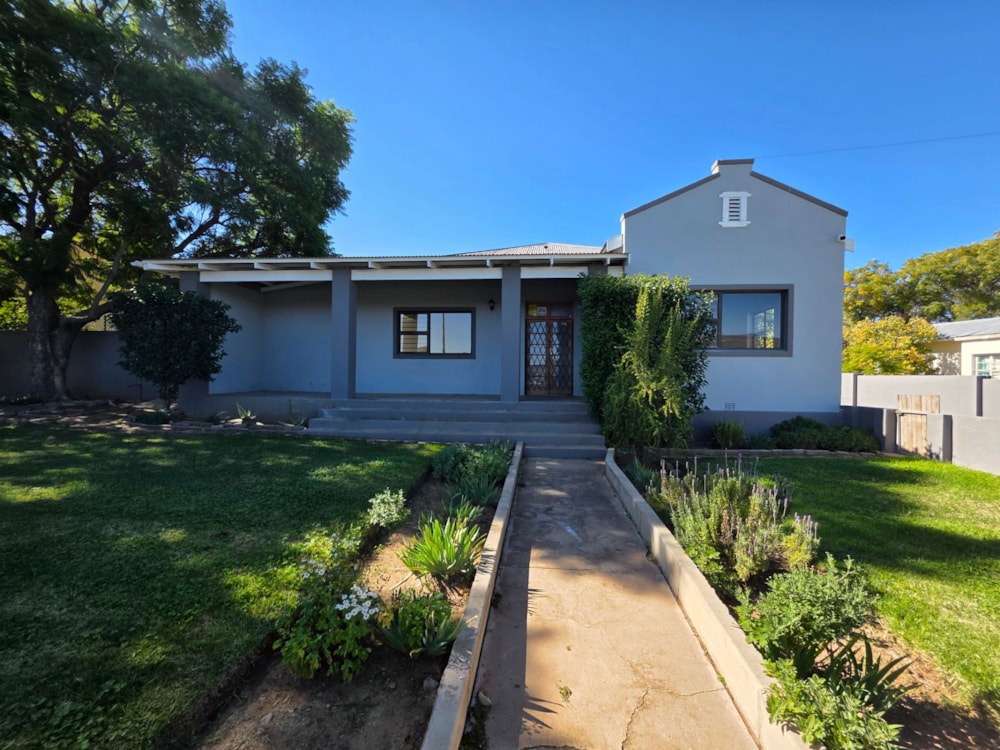 House for sale in Cradock - 1KK1700766