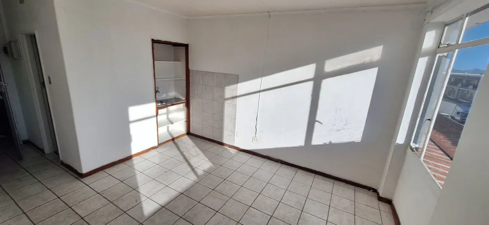 Bachelor apartment sold in Oudtshoorn Central - 1OU1700812 Bachelor apartment sold in Oudtshoorn Central - 1OU1700812