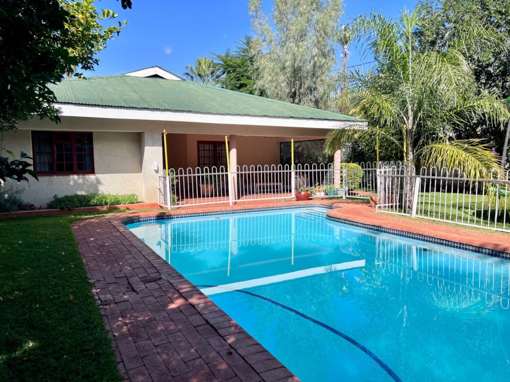 House to rent in Village, Botswana - 3BO1747636 House to rent in Village, Botswana - 3BO1747636
