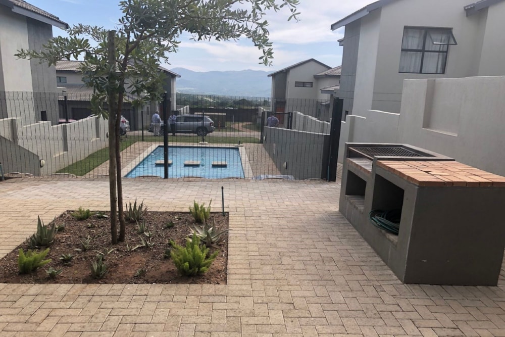 Townhouse for sale in Mbomela Ext 37 (Nelspruit Ext 37) - 1NS1700989