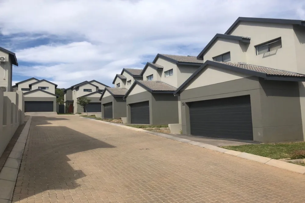 Townhouse for sale in Mbomela Ext 37 (Nelspruit Ext 37) - 1NS1700989 Townhouse for sale in Mbomela Ext 37 (Nelspruit Ext 37) - 1NS1700989