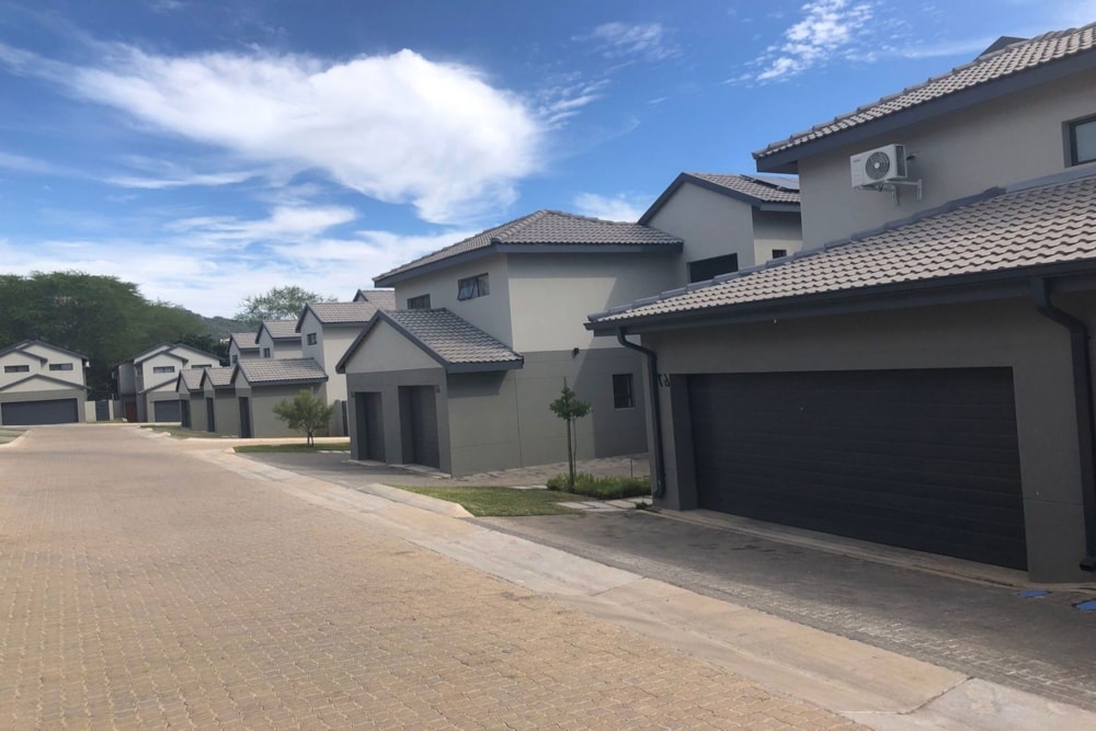 Townhouse for sale in Mbomela Ext 37 (Nelspruit Ext 37) - 1NS1700989