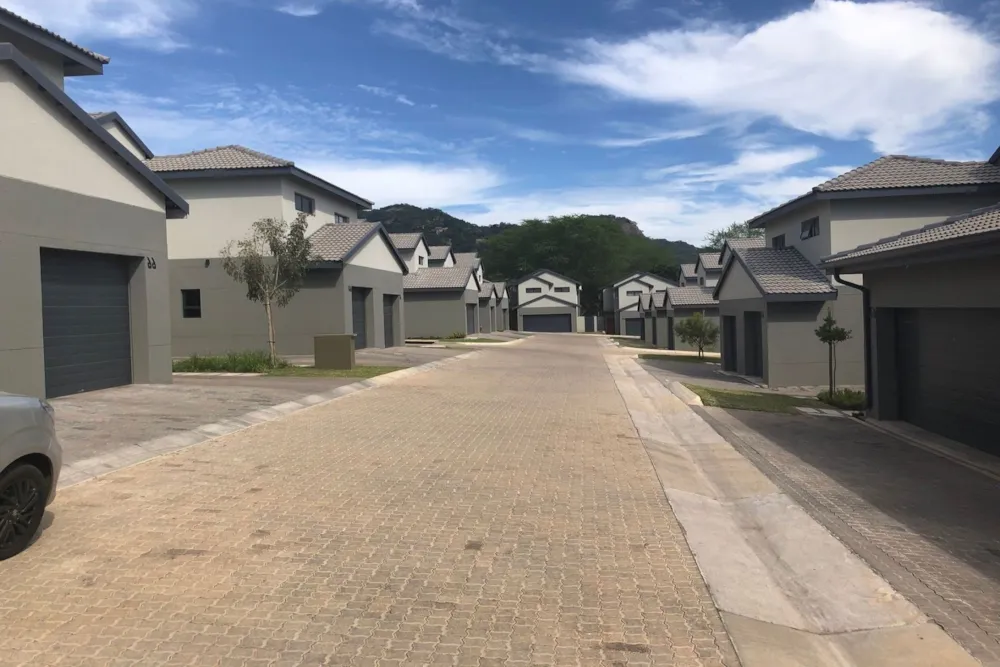Townhouse for sale in Mbomela Ext 37 (Nelspruit Ext 37) - 1NS1700989 Townhouse for sale in Mbomela Ext 37 (Nelspruit Ext 37) - 1NS1700989