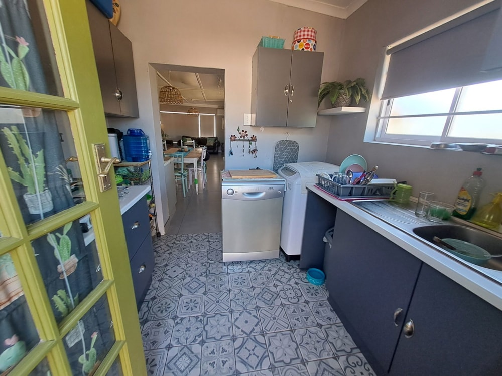 House for sale in Kirkwood, Nqweba, Eastern Cape - 1UK1701007 House for sale in Kirkwood, Nqweba, Eastern Cape - 1UK1701007