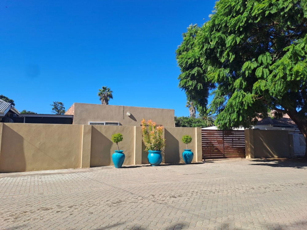 House for sale in Kirkwood, Nqweba, Eastern Cape - 1UK1701007 House for sale in Kirkwood, Nqweba, Eastern Cape - 1UK1701007