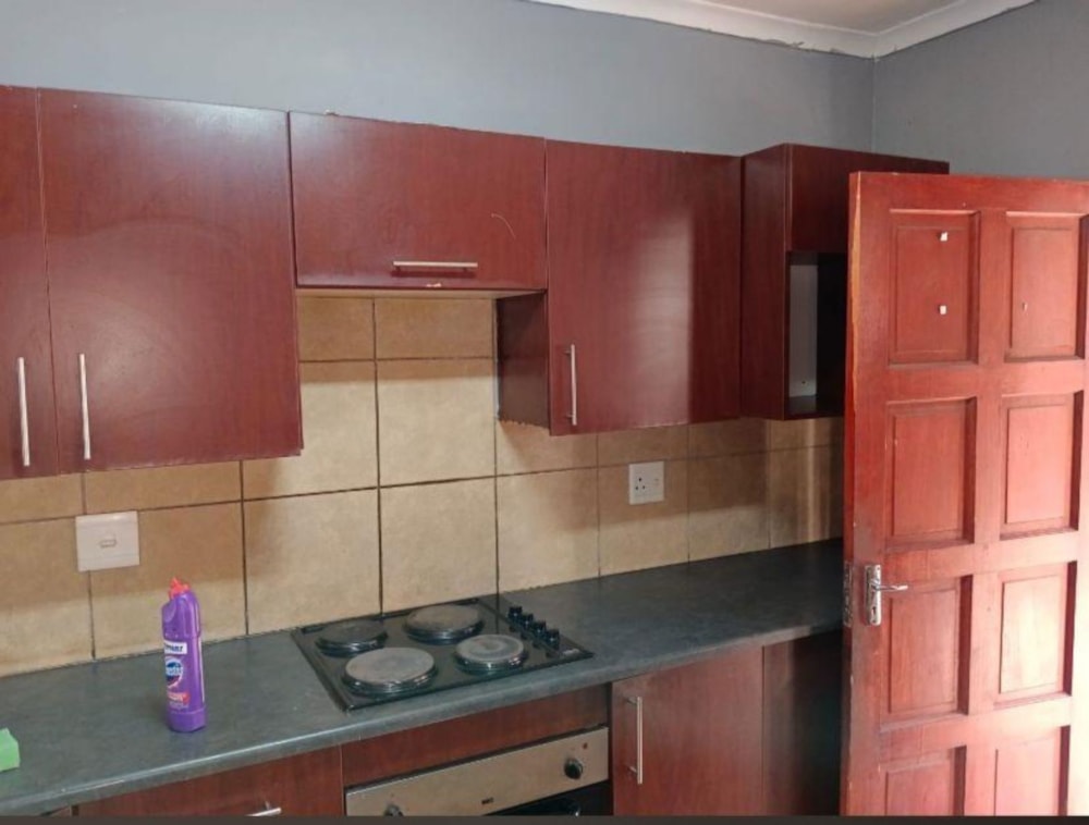 Security complex home let in Duvha Park - 1WD1701032 Security complex home let in Duvha Park - 1WD1701032