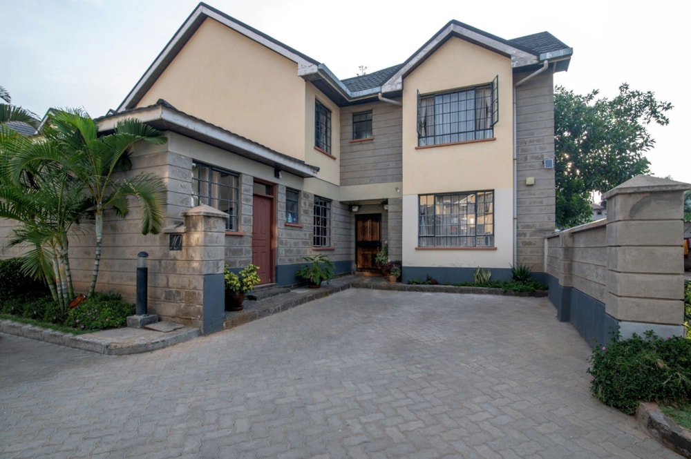 House for sale in Athi River, Kenya - 3KE1701070