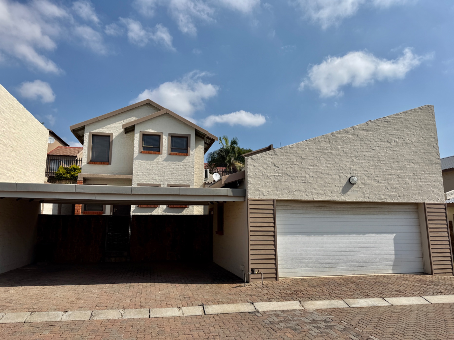 Townhouse to rent in Cashan - 1RU1701189