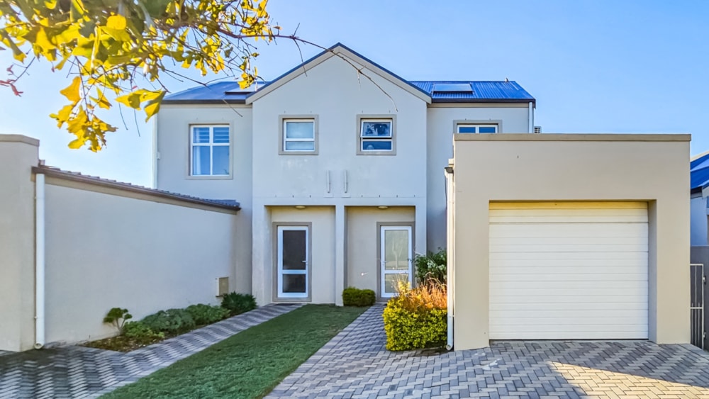 Townhouse let in Groenvlei, Paarl - TKL1701165 Townhouse let in Groenvlei, Paarl - TKL1701165