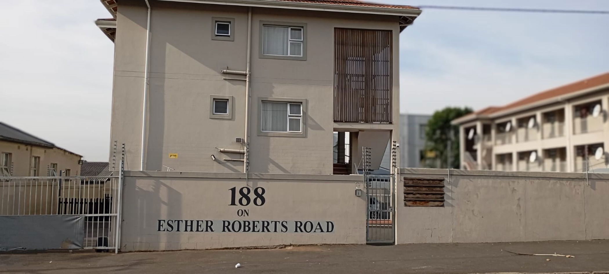 Apartment sold in Glenwood, Durban - 1DA1701340