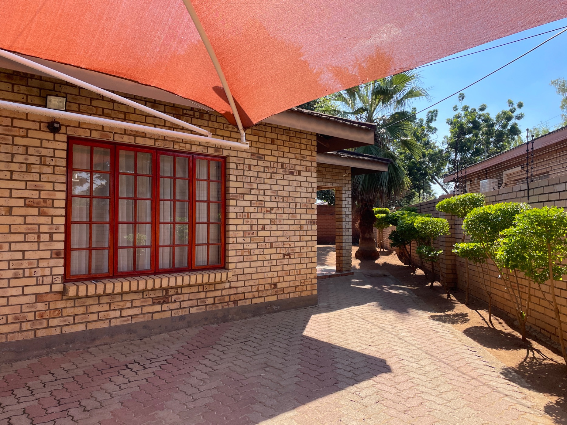 House let in Block 6, Botswana - 3BO1701325